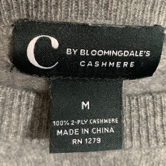 C by Bloomingdale’s 100% Cashmere Gray Sweater w/Stripes in the Sleeves size M - Picture 2 of 9